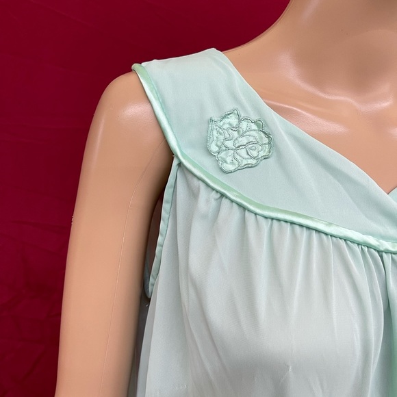 Vintage Aristocraft applique nightgown size medium Made in the U.S.A. - Picture 3 of 5